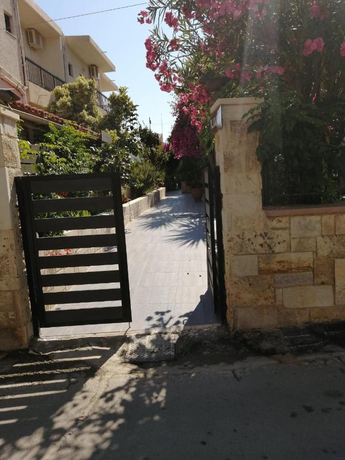 Iliana Apartments جورجيوبوليس المظهر الخارجي الصورة